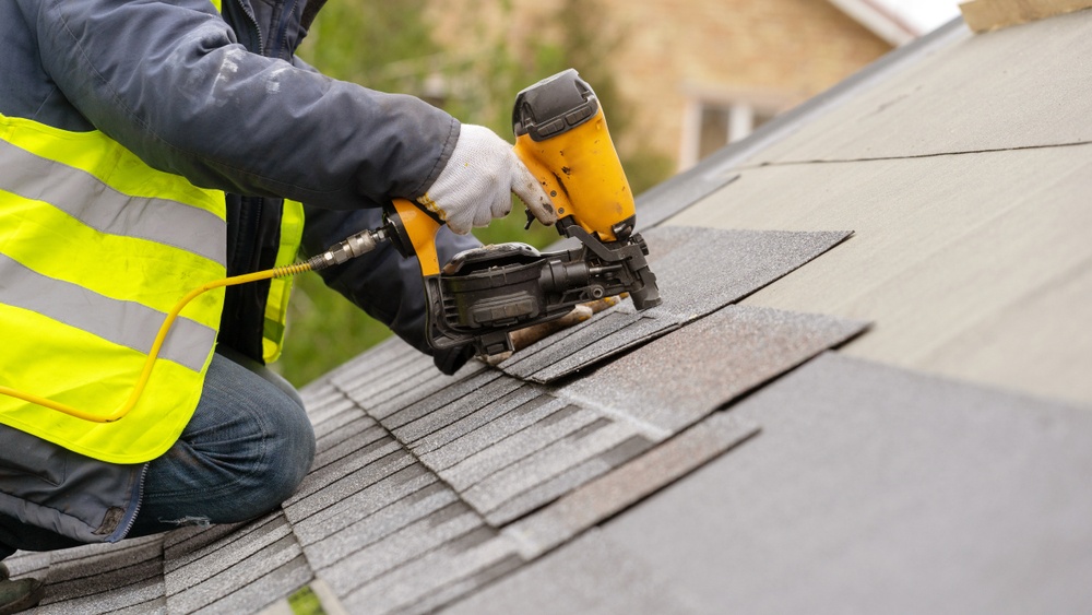 SHINGLES ROOFING: DURABILITY AND STYLE