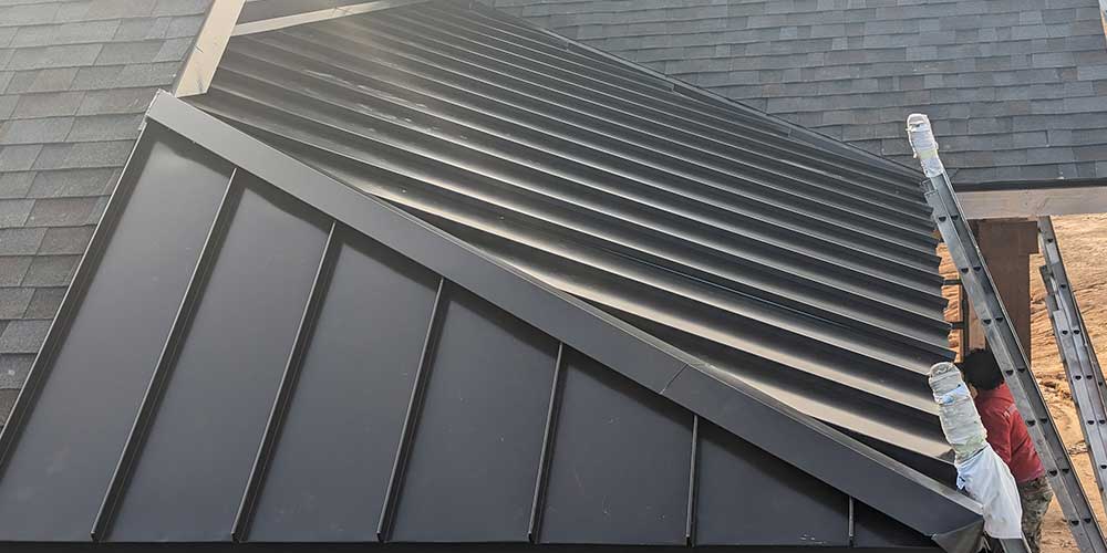 METAL ROOFING: SUPERIOR STRENGTH AND STYLE Renovation